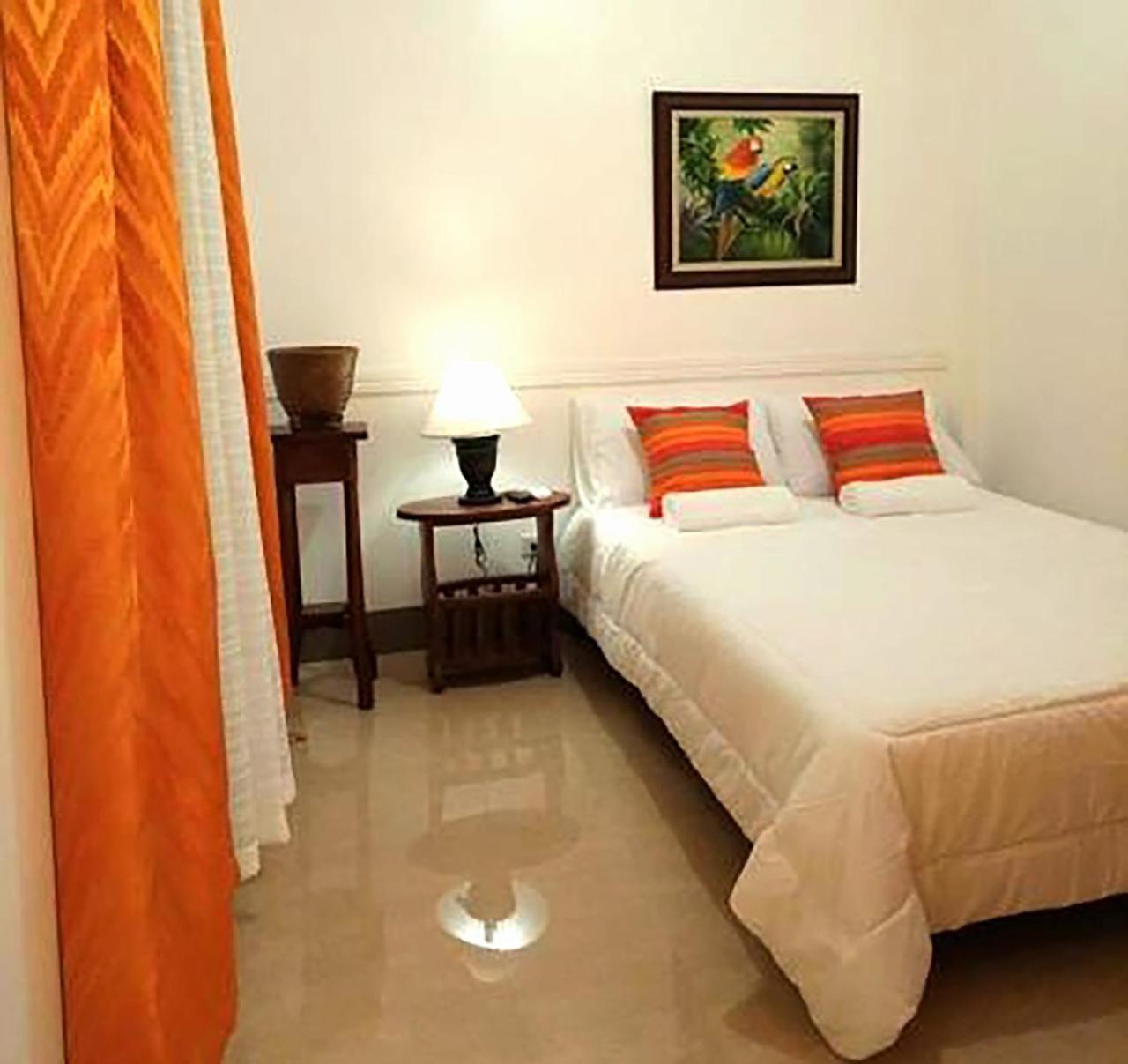 Prosperity Inn Виган Экстерьер фото